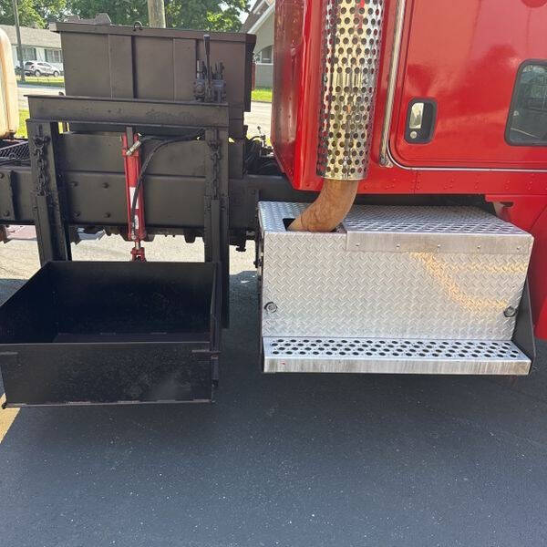 2008 Kenworth T300 asphalt patch truck