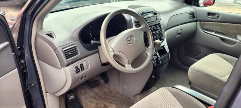 2008 Toyota Sienna LE 7-Passenger