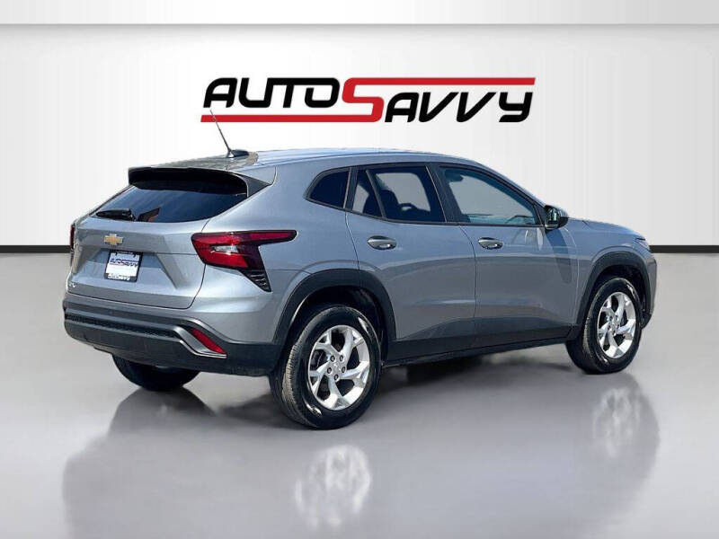 2025 Chevrolet Trax LS