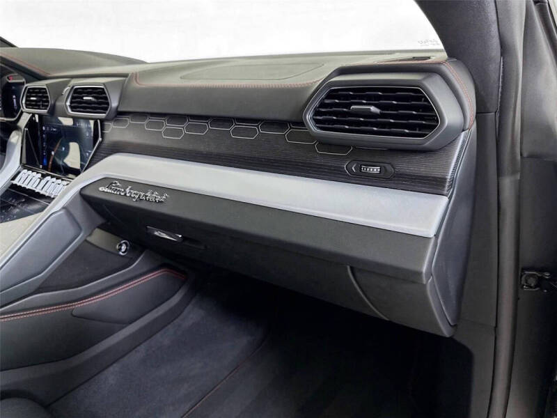 2020 Lamborghini Urus