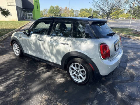 2017 MINI Hardtop 4 Door Cooper