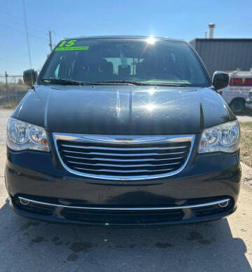 2015 Chrysler Town and Country for sale at In Motion Sales LLC in Olathe KS