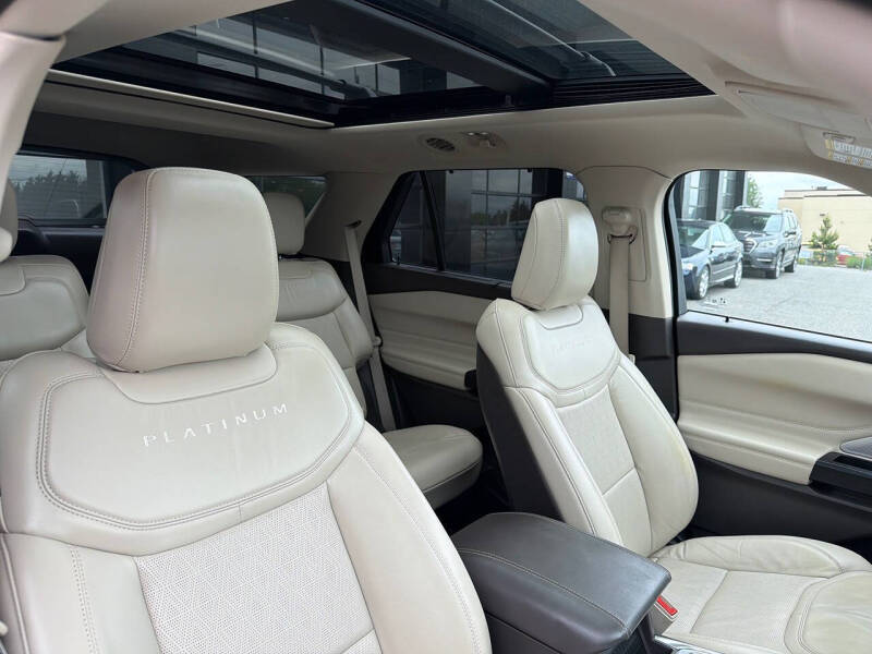 2020 Ford Explorer Platinum
