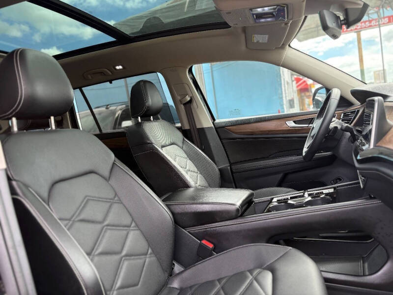 2024 Volkswagen Atlas SE