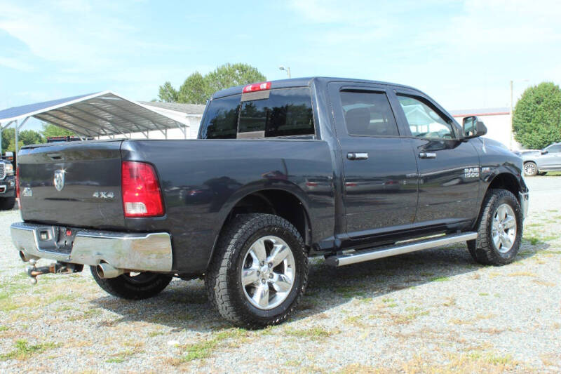 2013 RAM 1500 SLT