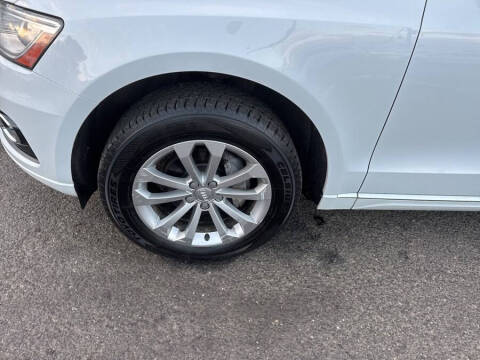 2016 Audi Q5 2.0T quattro Premium Plus