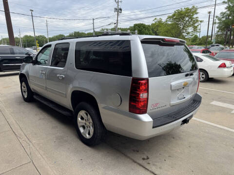 2014 Chevrolet Suburban LT