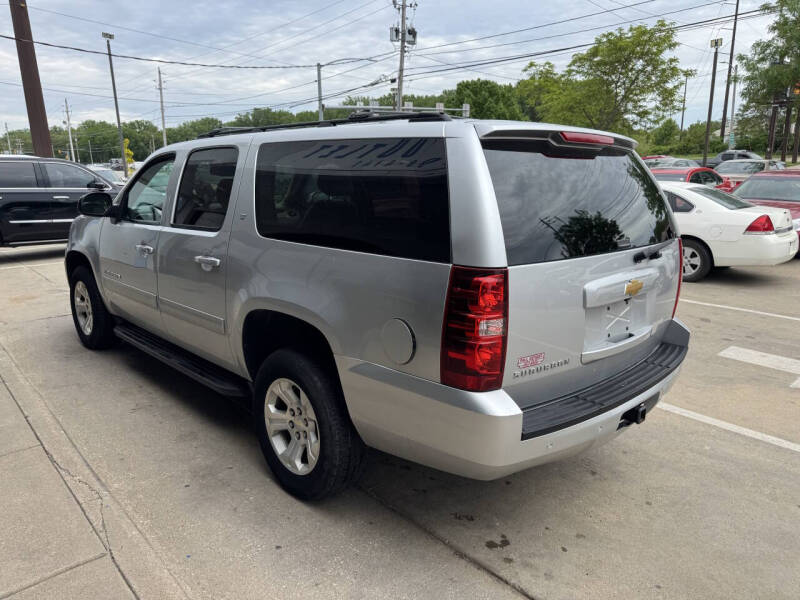 2014 Chevrolet Suburban LT