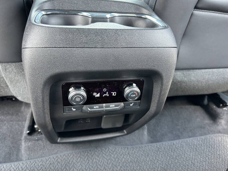 2025 GMC Acadia Denali