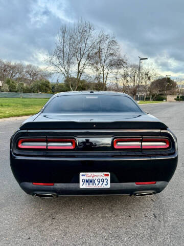 2021 Dodge Challenger SXT