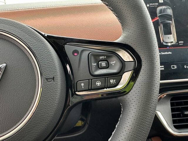 2025 VinFast VF8 Plus