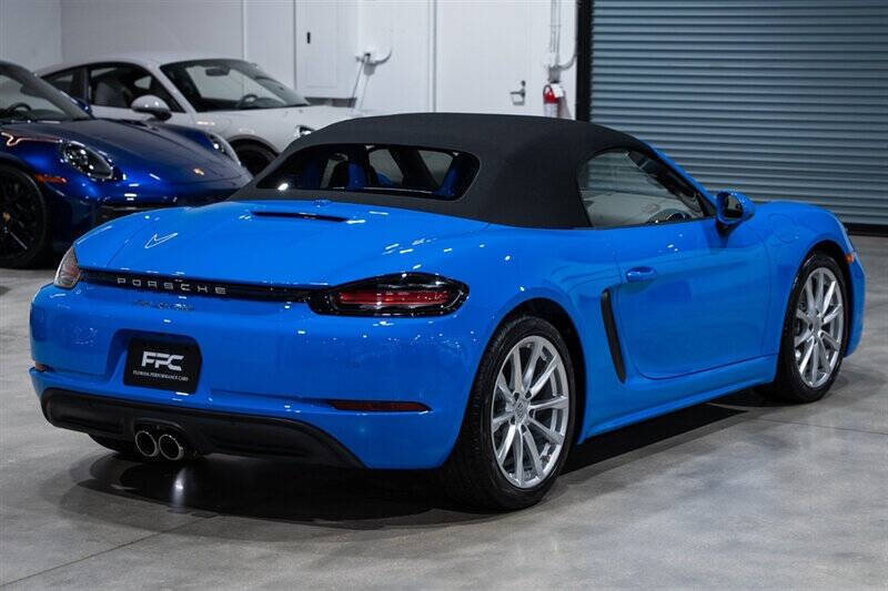 2022 Porsche 718 Boxster