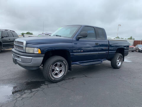 2001 Dodge Ram Pickup 1500 for sale at AJOULY AUTO SALES in Moore OK