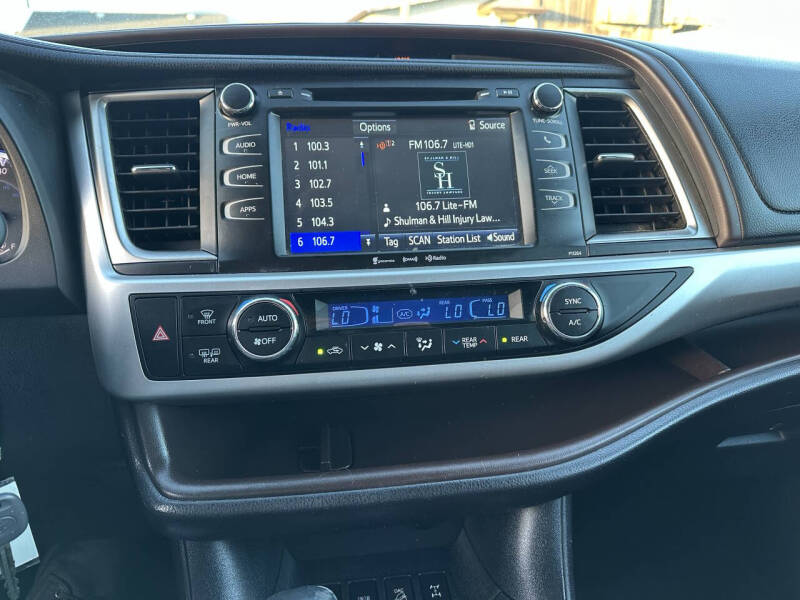 2016 Toyota Highlander LE Plus