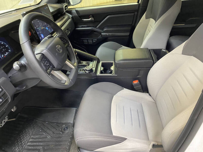 2025 Toyota Tacoma TRD Sport HV