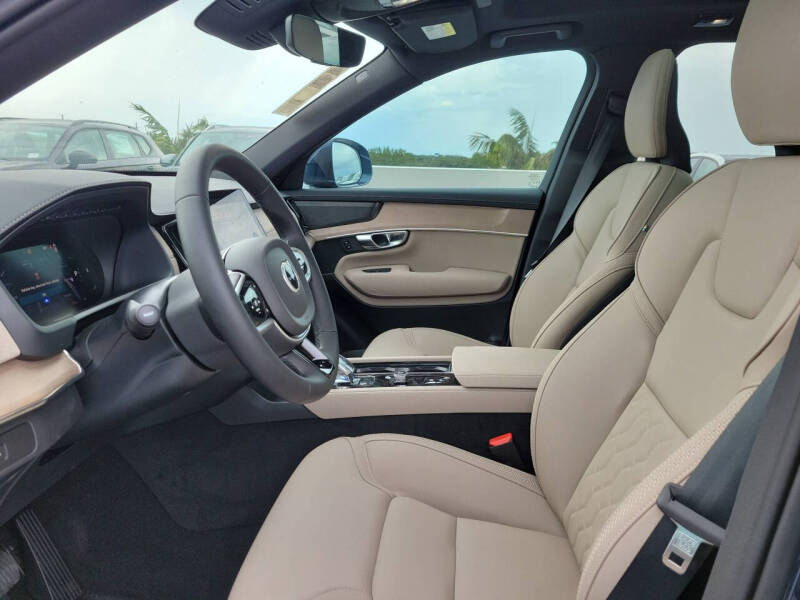 2026 Volvo XC90 B6 Plus 6P