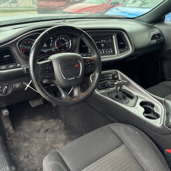 2019 Dodge Challenger SXT