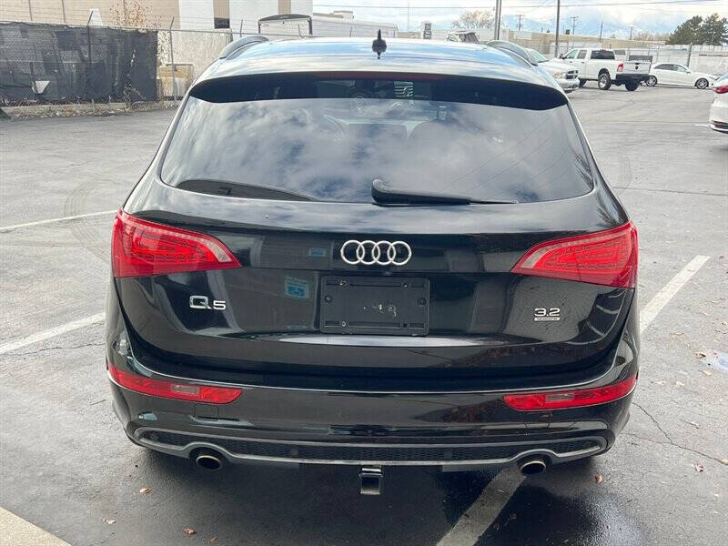 2012 Audi Q5 3.2 quattro Premium Plus