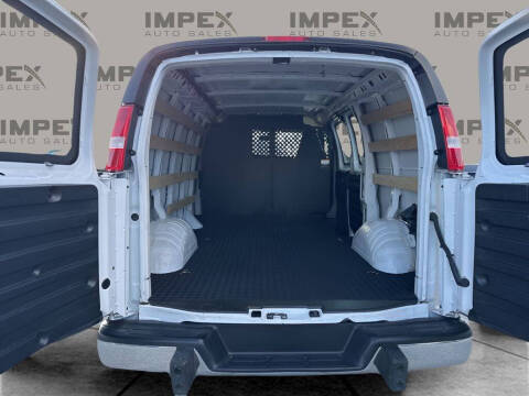2023 GMC Savana 2500