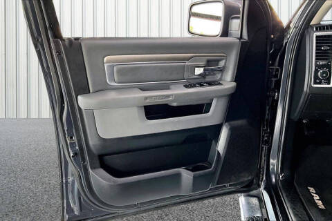 2017 RAM 1500 SLT