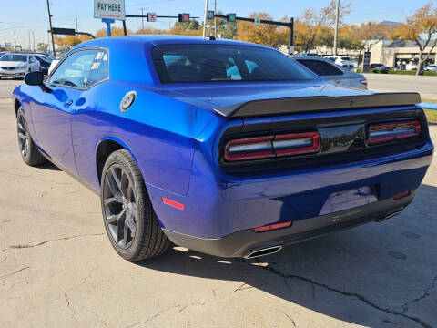 2022 Dodge Challenger SXT