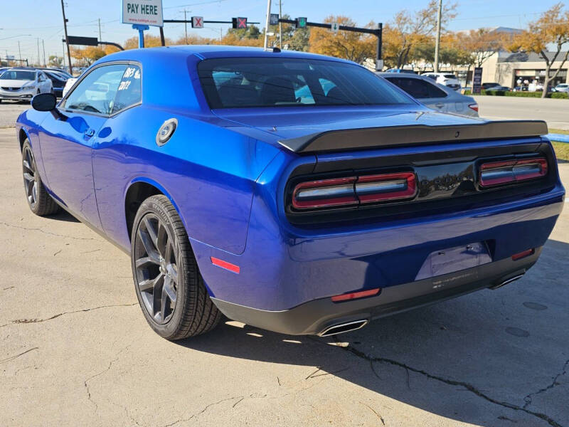 2022 Dodge Challenger SXT