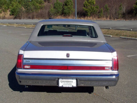 1988 Lincoln Town Car Signature