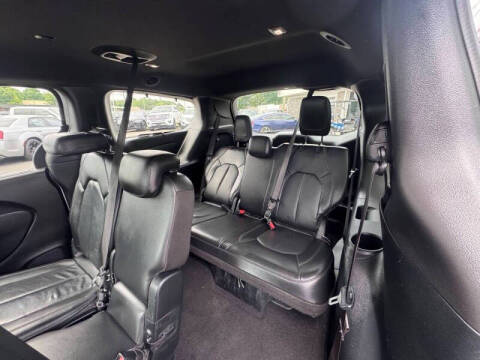 2020 Chrysler Pacifica Touring L