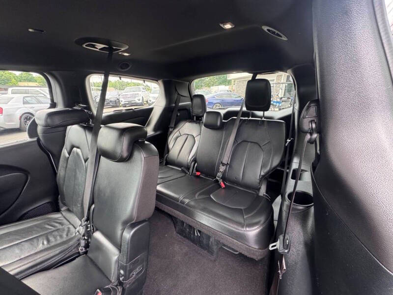 2020 Chrysler Pacifica Touring L