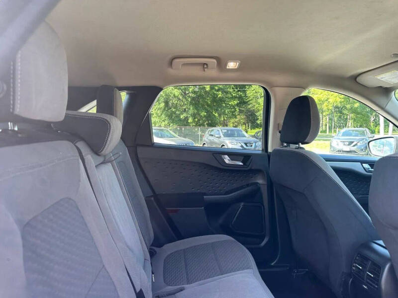 2020 Ford Escape SE