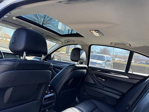 2015 BMW 5 Series 528i
