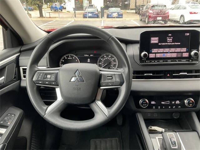2022 Mitsubishi Outlander ES
