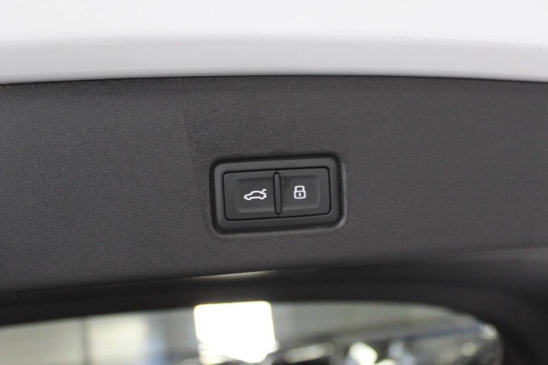 2023 Audi Q4 e-tron quattro Premium Plus 50