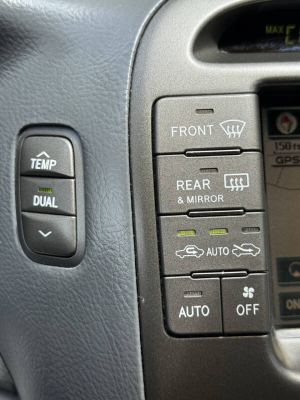 2004 Lexus LS 430