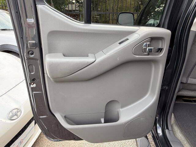 2015 Nissan Frontier SV