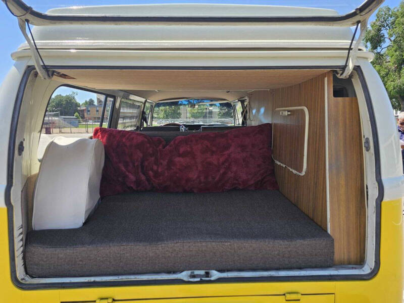 1971 Volkswagen Camper Bus