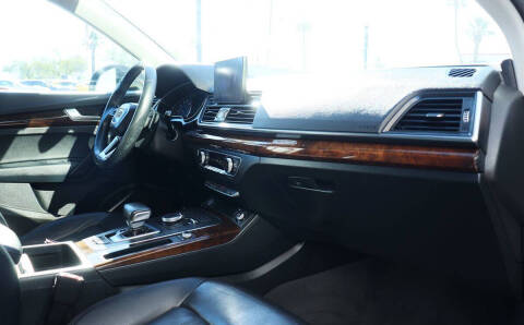 2020 Audi Q5 quattro Titanium Premium 45 TFSI