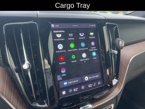 2023 Volvo XC60 B5 Ultimate Bright Theme