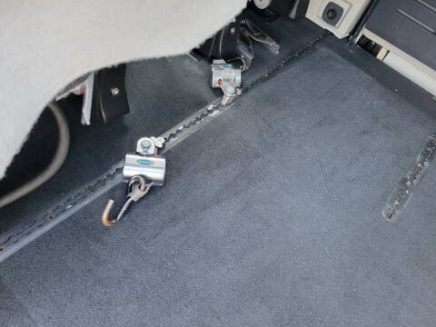2011 Chrysler WHEELCHAIR VAN