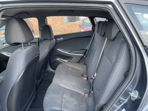 2013 Hyundai Accent SE