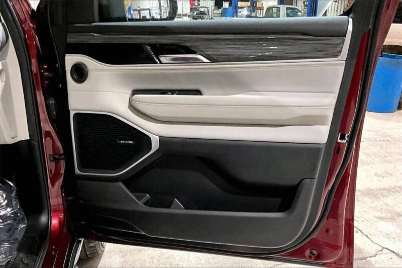 2022 Jeep Wagoneer Series III