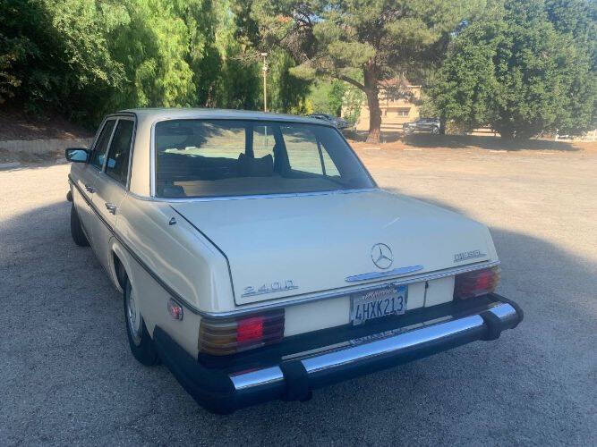 1976 Mercedes-Benz 240D