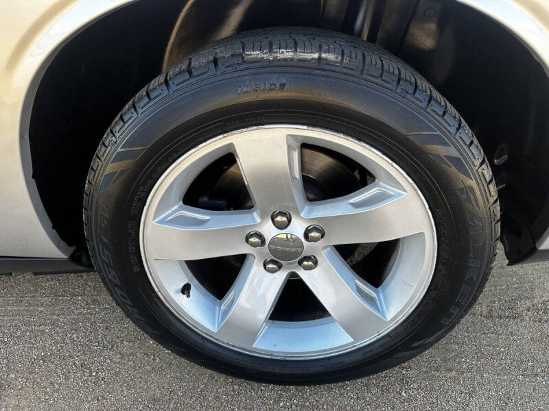 2012 Dodge Challenger SXT