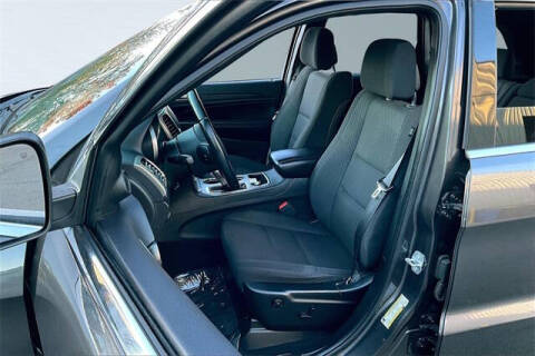 2020 Jeep Grand Cherokee Laredo E