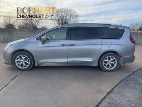 2018 Chrysler Pacifica for sale at BOB HART CHEVROLET in Vinita OK