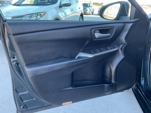 2016 Toyota Camry SE