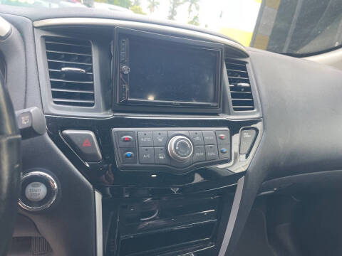 2016 Nissan Pathfinder S