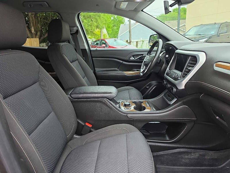 2020 GMC Acadia SLE