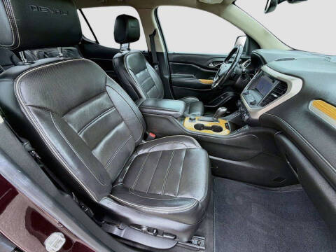 2017 GMC Acadia Denali