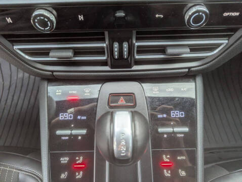 2023 Porsche Macan